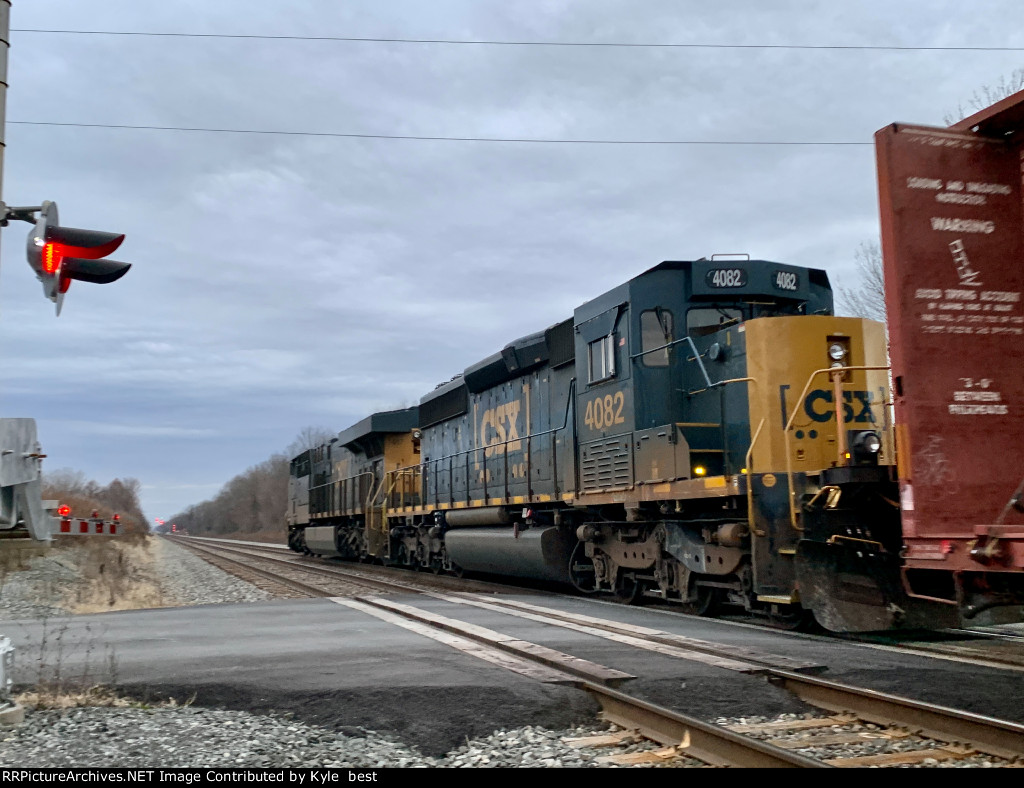 CSX 4082 